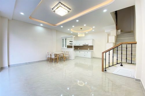 Bán nhà đường Phan Văn Trị, Bình Thạnh, 5.8 x 7m, 3Lầu. Nhà đẹp