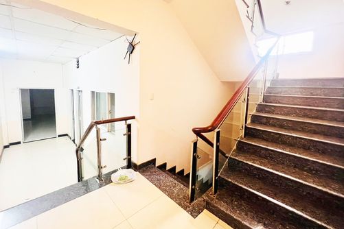 Bán nhà Thống Nhất Gò Vấp, Xe hơi, 159m² (5.6m /nở hậu 6.5x33m) 4 Tầng
