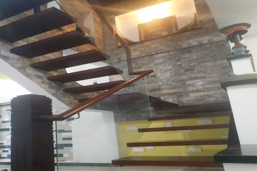 Bán nhà hẻm 68 Đào Duy Anh, xe hơi thông, 62m² ngang 4.4m, nở hậu