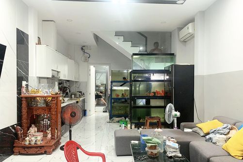 Bán nhà Trường Sa Phú Nhuận, 55m² (4m x 14m) 3 phòng ngủ, gần mặt tiền