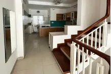 Bán nhà Huỳnh Văn Bánh Phú Nhuận, 5 Tầng 3m x 14.7m vuông vức, Xe hơi