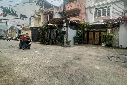 Bán nhà nát, hẻm xe hơi, đường Lam Sơn, 18.9m² (3.1 x 7m) mặt tiền hẻm