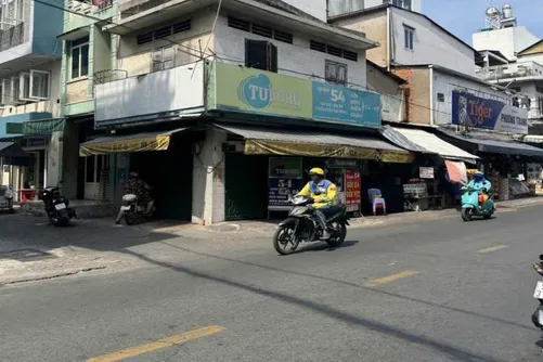 Bán nhà mặt tiền Đồng Đen, Tân Bình, 48 m² (4m x 12m), ngay trung tâm