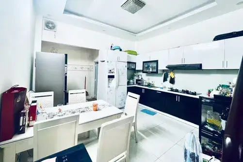 Bán nhà đường Yên Thế Phường 2 Tân Bình, 4 Tầng 4m x 16.4m nở hậu 4.2m
