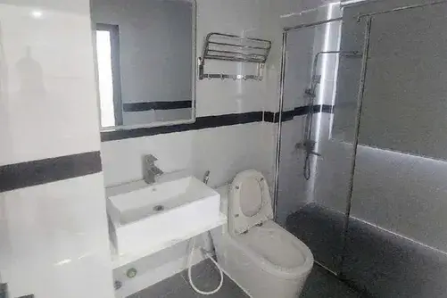 Bán nhà Hẻm 1036 CMT8 Phường 4 Tân Bình, 43.8 m² 4 Tầng BTCT 5 phòng