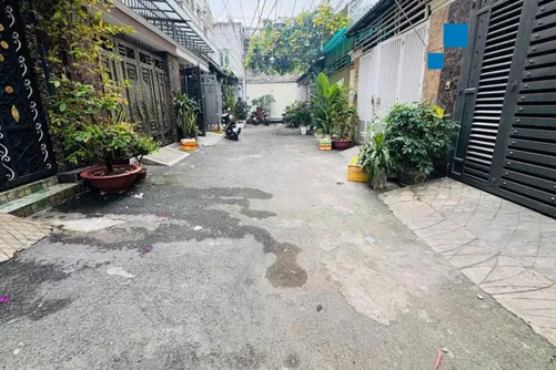 Bán nhà hẻm 4m, Lạc Long quân, Tân Bình, 57.8 m² (3.9m x 14m), 4 tầng