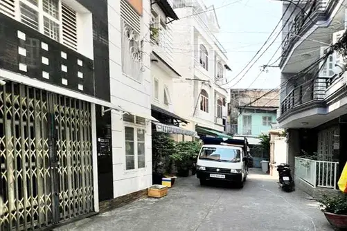 Bán nhà hẻm xe tải, Phạm Văn Hai Phường 3 Tân Bình, 4.7m x 6m, 5 Tầng