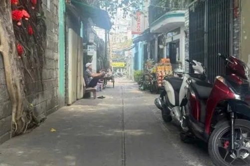 Bán nhà hẻm xe hơi, Âu Cơ, Tân Phú, 46 m² (3.6m x 17m), lô góc