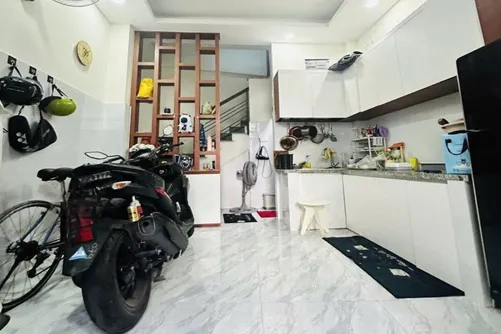 Bán nhà hẻm xe hơi, Cách Mạng, Tân Phú, 25m² (3.5m x 7.2m), 3 tầng