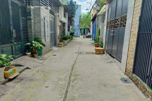 Bán nhà đường Lý Tuệ, Tân Phú, 4m x 15m, 60 m², nhà đẹp, gần Aeon Mall